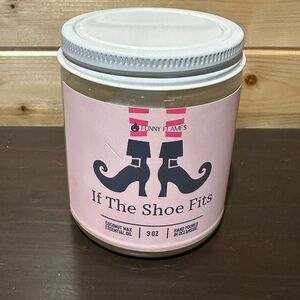 BNWT FUNNY FLAMES CO If the Shoe Fits 9 oz candle